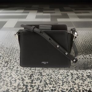 APEDE 1.9 Medium Le Book Bag NWT Gold Metal Hardware Black W/Dustbag